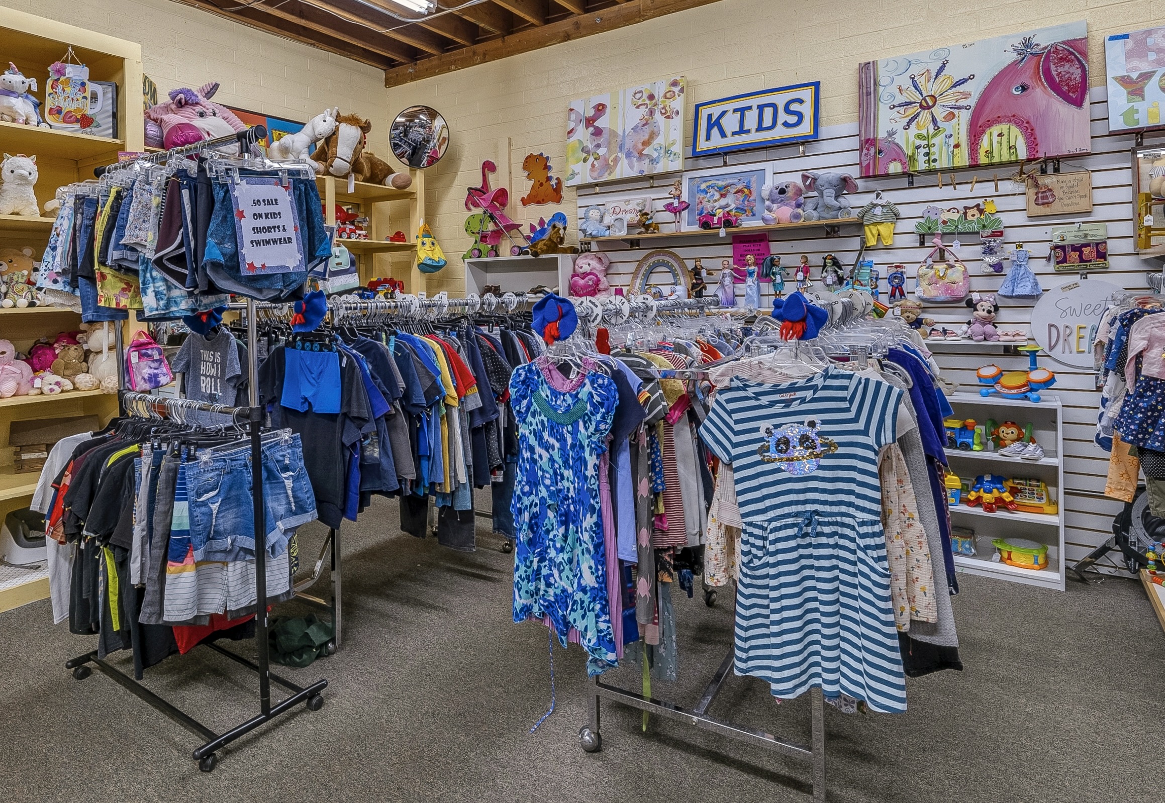toddler and childrens clothing at cedar closet thrift store